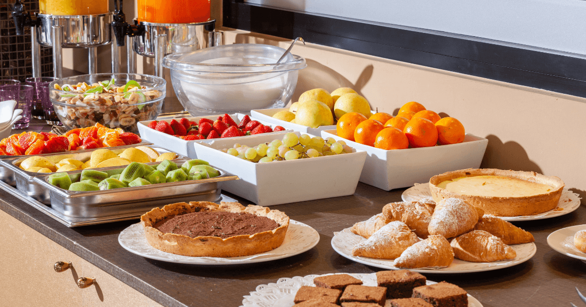 best hotels with breakfast in canberra